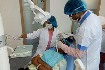 Dentist in Delhi India
